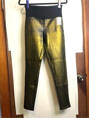 Red Hot by SPANX Women’s Size M Gold Metallic Shapewear Leggings NWT